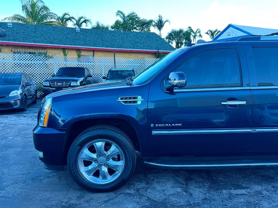 2007 Cadillac Escalade & EXT 3rd Gen - Image 12 of 12