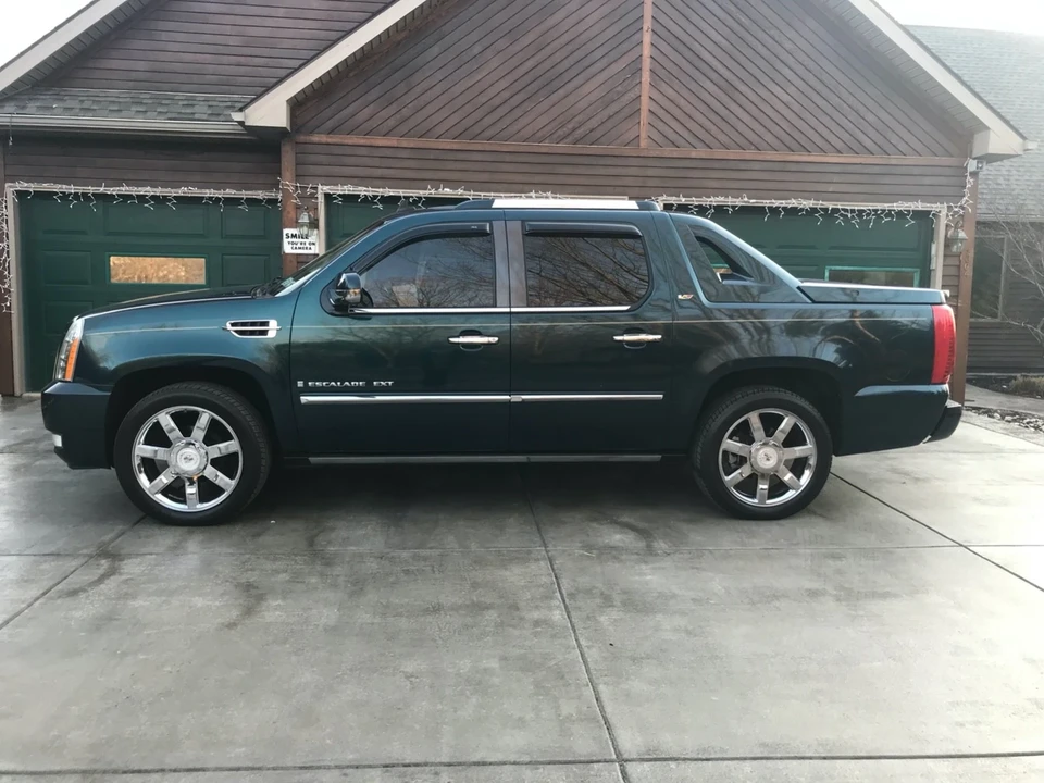 2007 Cadillac Escalade & EXT 3rd Gen - Image 17 of 21