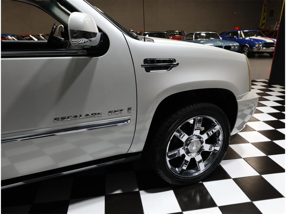2007 Cadillac Escalade & EXT 3rd Gen - Image 13 of 31