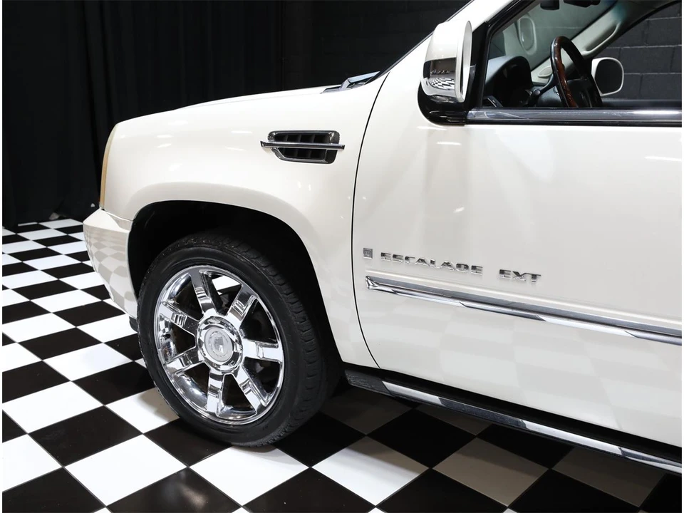 2007 Cadillac Escalade & EXT 3rd Gen - Image 25 of 31