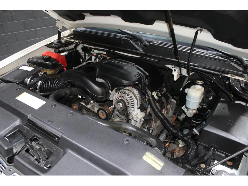 2007 Cadillac Escalade & EXT 3rd Gen - Image 2 of 31