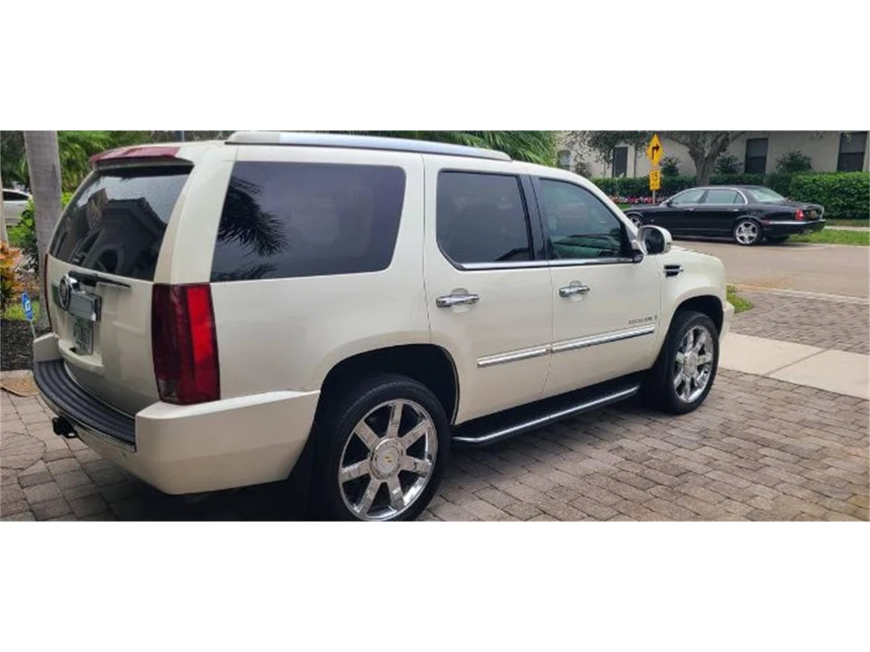 2007 Cadillac Escalade & EXT 3rd Gen - Image 20 of 25