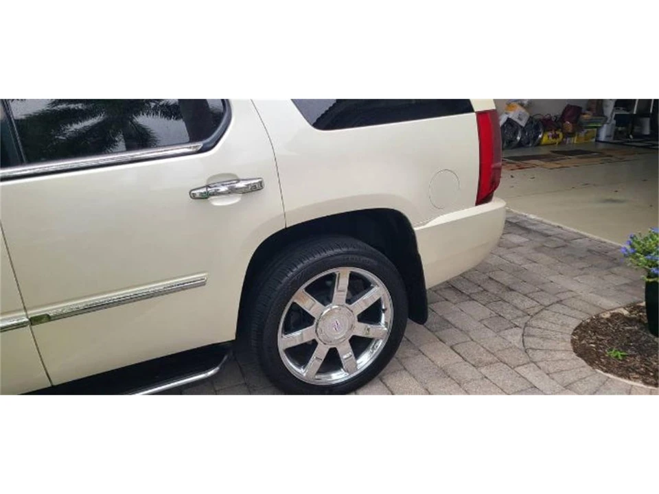 2007 Cadillac Escalade & EXT 3rd Gen - Image 16 of 25