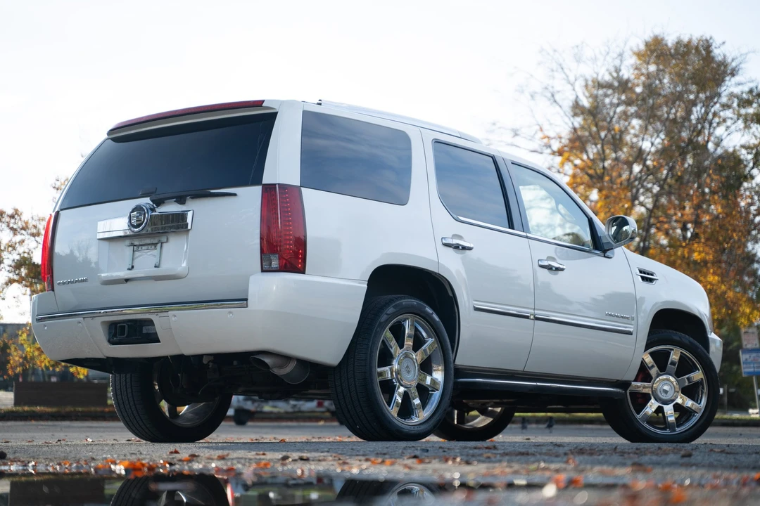 2007 Cadillac Escalade & EXT 3rd Gen - Image 24 of 31