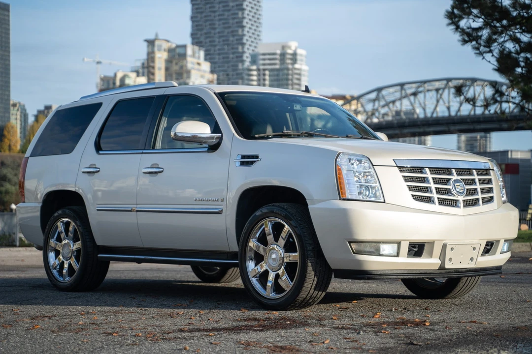 2007 Cadillac Escalade & EXT 3rd Gen - Image 3 of 31