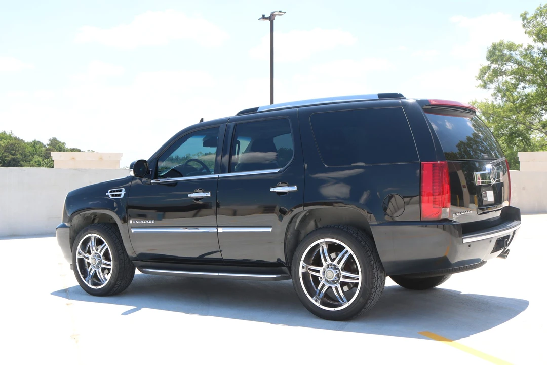 2007 Cadillac Escalade & EXT 3rd Gen - Image 8 of 31