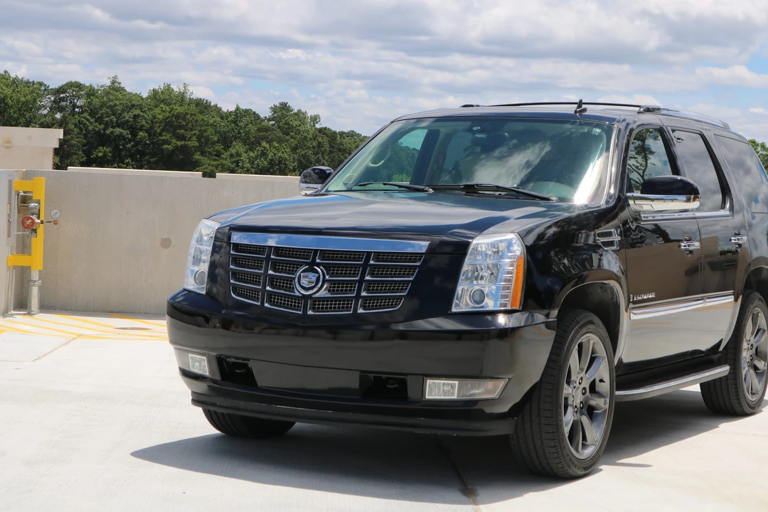 2007 Cadillac Escalade & EXT 3rd Gen - Image 3 of 31