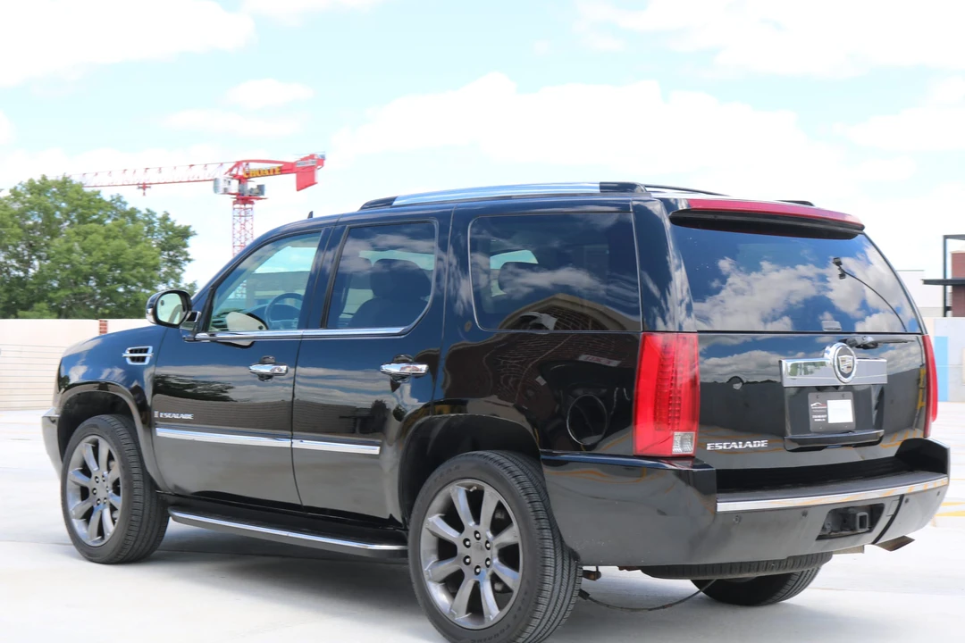 2007 Cadillac Escalade & EXT 3rd Gen - Image 18 of 31