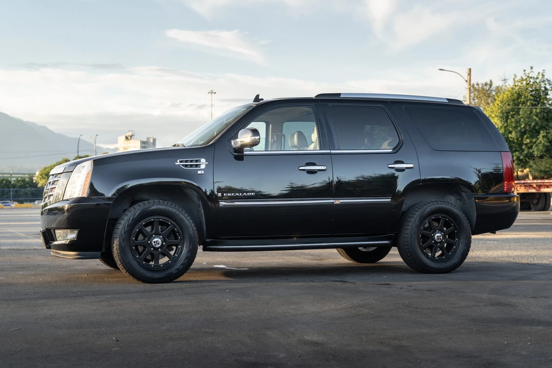 2007 Cadillac Escalade & EXT 3rd Gen - Image 3 of 31