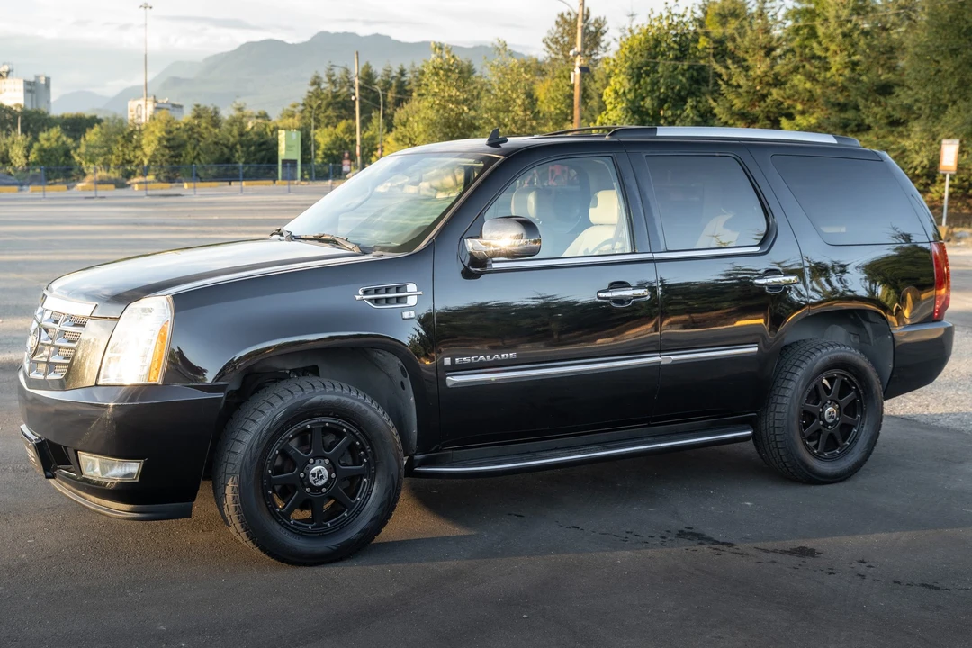 2007 Cadillac Escalade & EXT 3rd Gen - Image 9 of 31