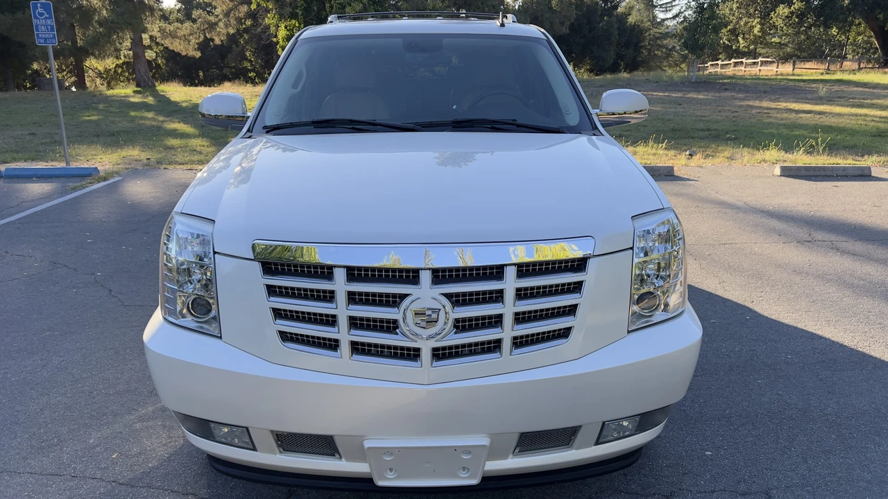 2007 Cadillac Escalade & EXT 3rd Gen - Image 16 of 31
