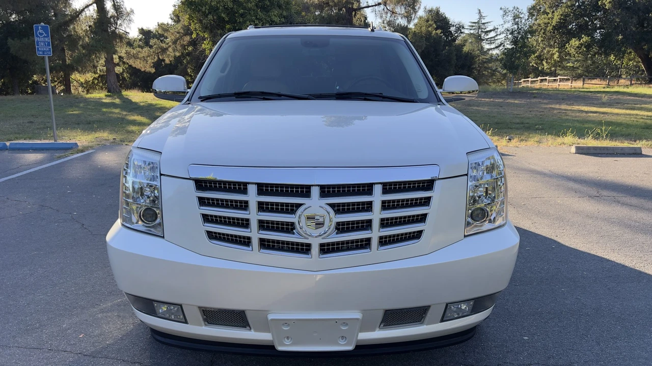 2007 Cadillac Escalade & EXT 3rd Gen - Image 17 of 31