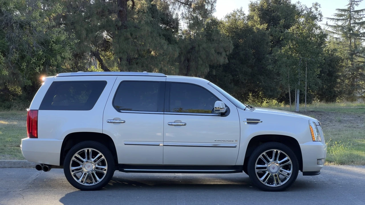 2007 Cadillac Escalade & EXT 3rd Gen - Image 25 of 31