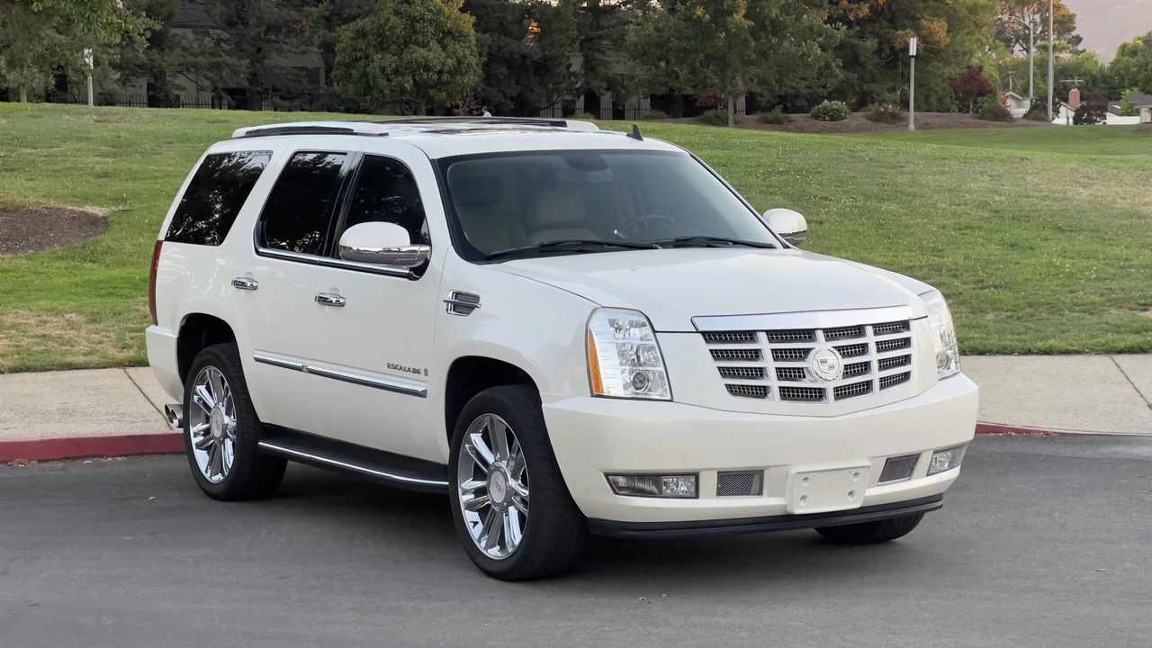 2007 Cadillac Escalade & EXT 3rd Gen - Image 24 of 31