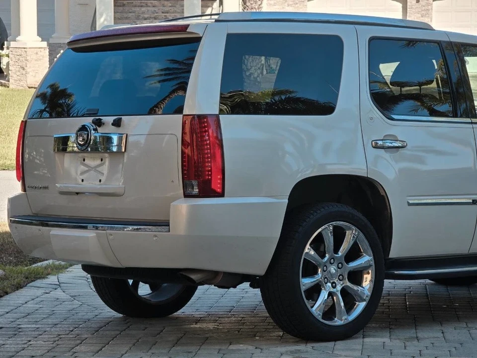 2007 Cadillac Escalade & EXT 3rd Gen - Image 8 of 21