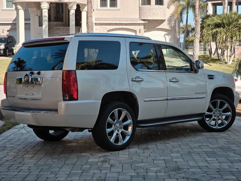2007 Cadillac Escalade & EXT 3rd Gen - Image 6 of 21