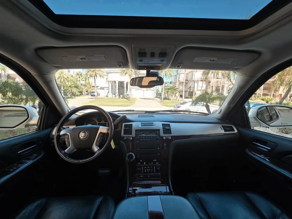2007 Cadillac Escalade & EXT 3rd Gen - Image 11 of 21