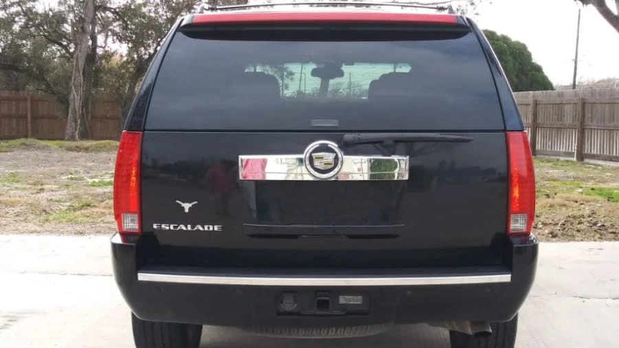 2007 Cadillac Escalade & EXT 3rd Gen - Image 3 of 15