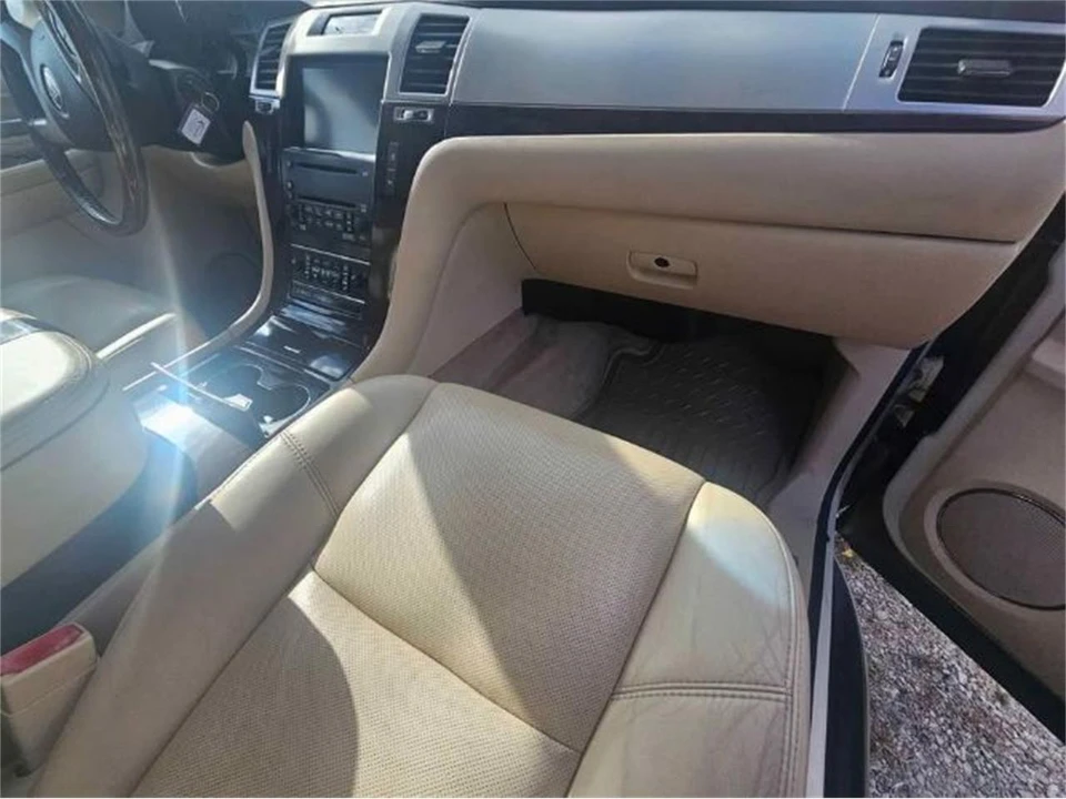 2007 Cadillac Escalade & EXT 3rd Gen - Image 6 of 15