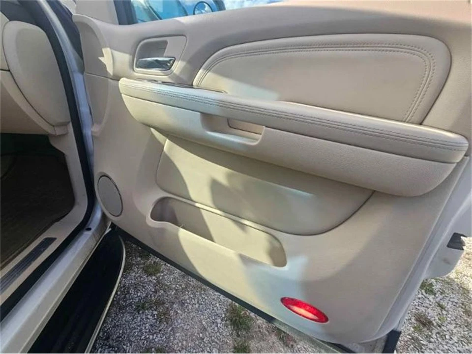 2007 Cadillac Escalade & EXT 3rd Gen - Image 3 of 15