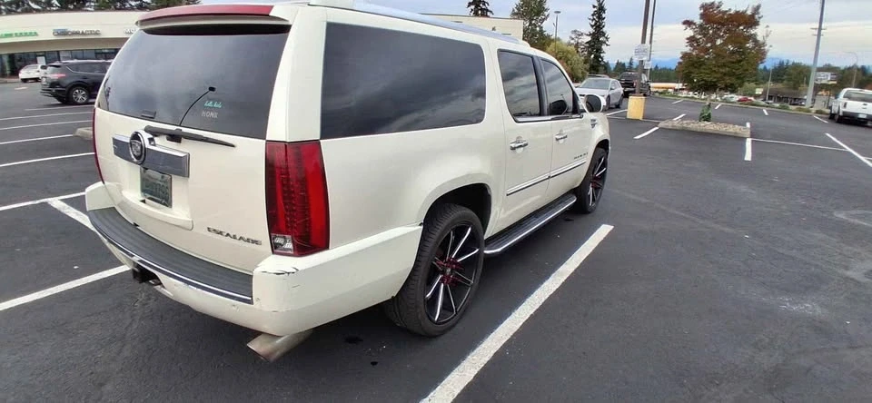 2007 Cadillac Escalade & EXT 3rd Gen - Image 2 of 9