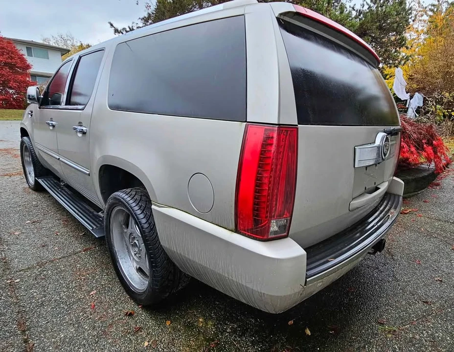 2007 Cadillac Escalade & EXT 3rd Gen - Image 3 of 4