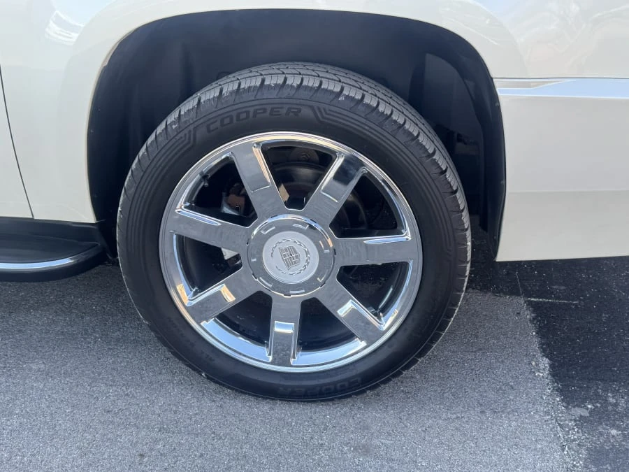 2007 Cadillac Escalade & EXT 3rd Gen - Image 8 of 20