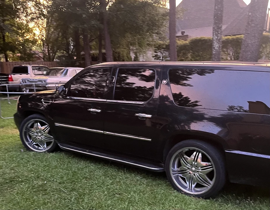 2007 Cadillac Escalade & EXT 3rd Gen - Image 9 of 21