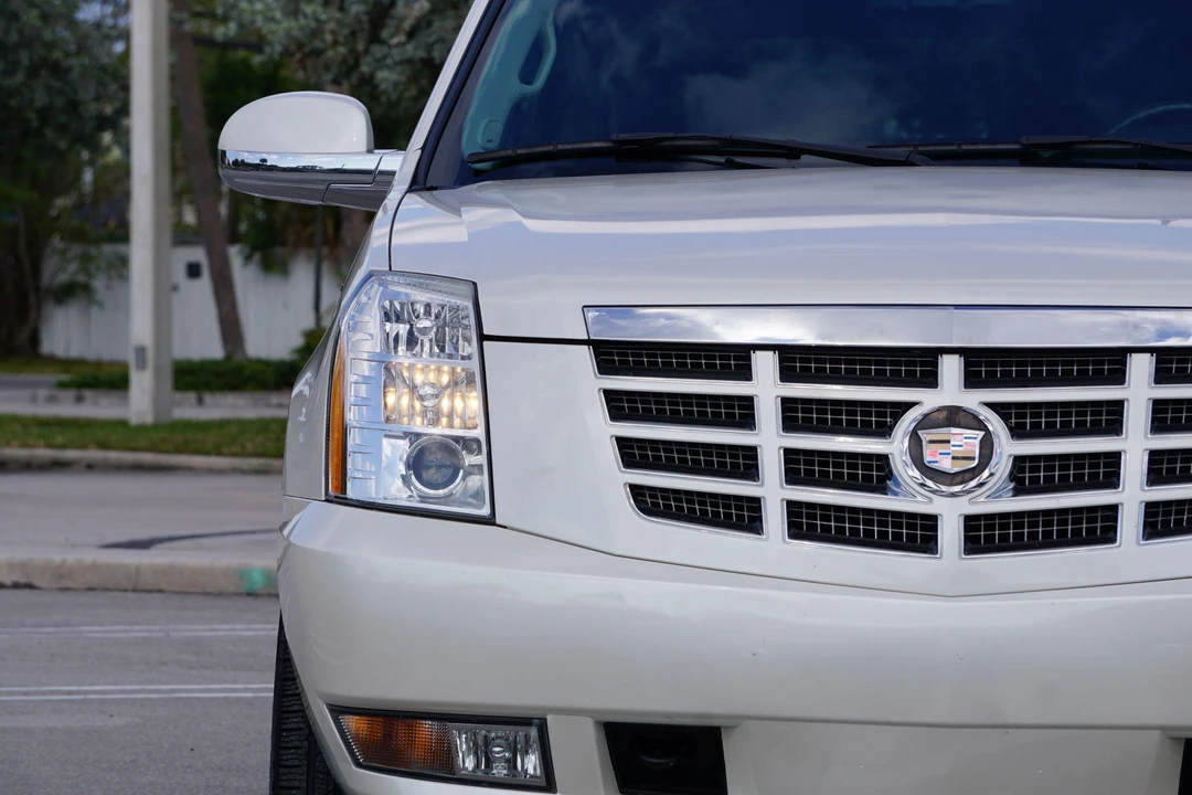 2007 Cadillac Escalade & EXT 3rd Gen - Image 12 of 31