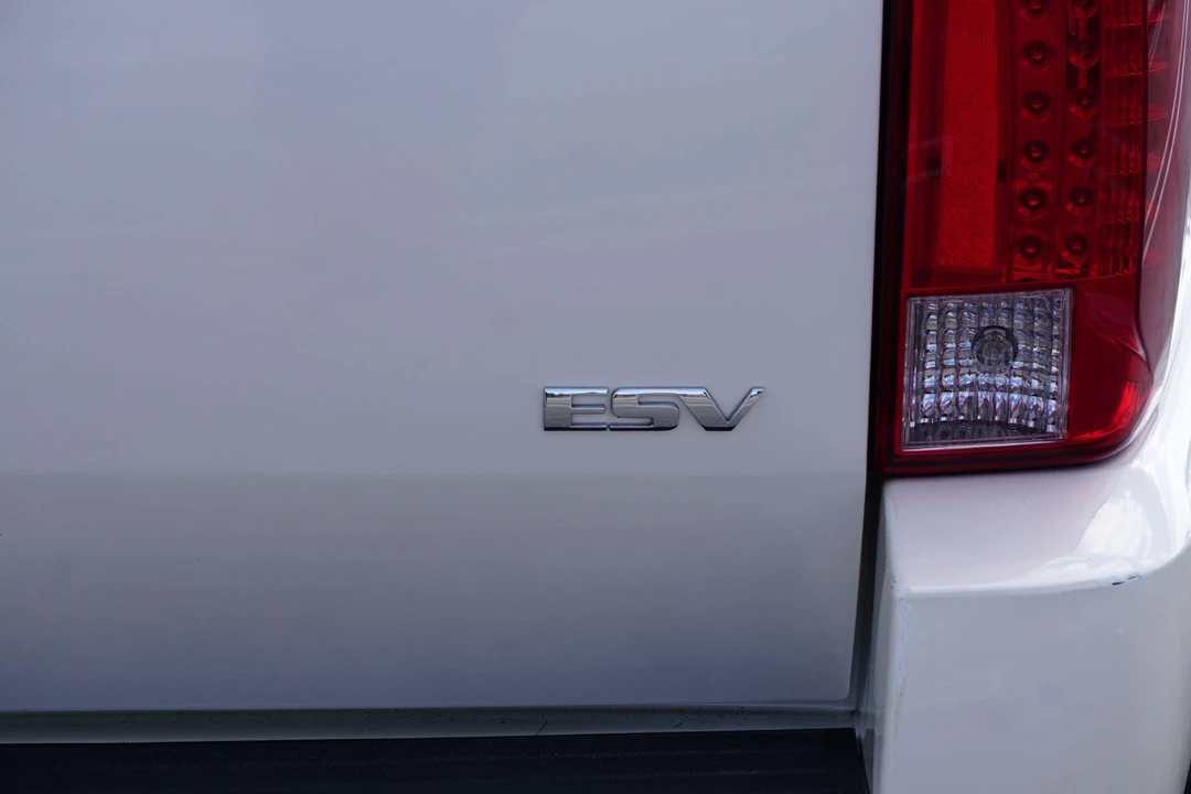 2007 Cadillac Escalade & EXT 3rd Gen - Image 18 of 31