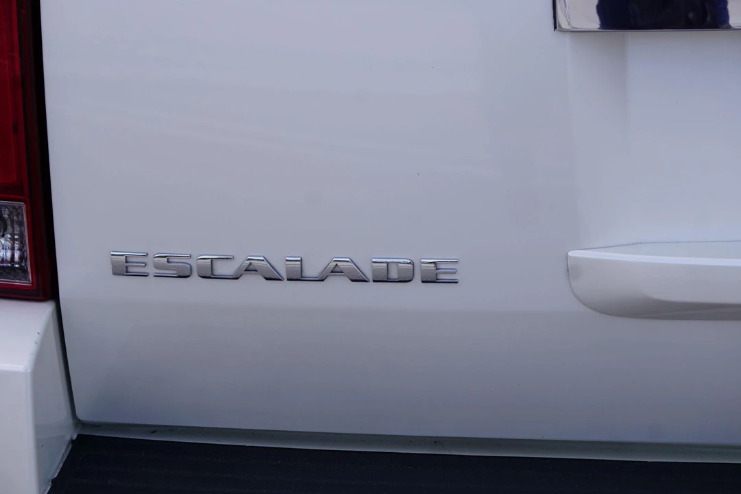 2007 Cadillac Escalade & EXT 3rd Gen - Image 17 of 31