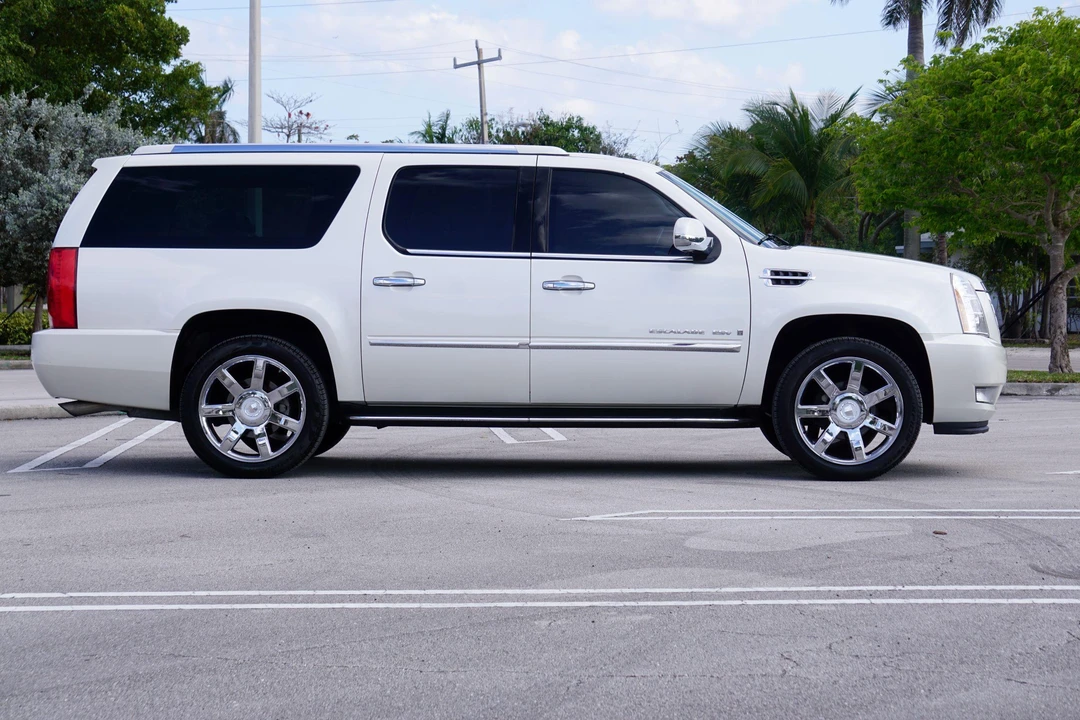 2007 Cadillac Escalade & EXT 3rd Gen - Image 8 of 31