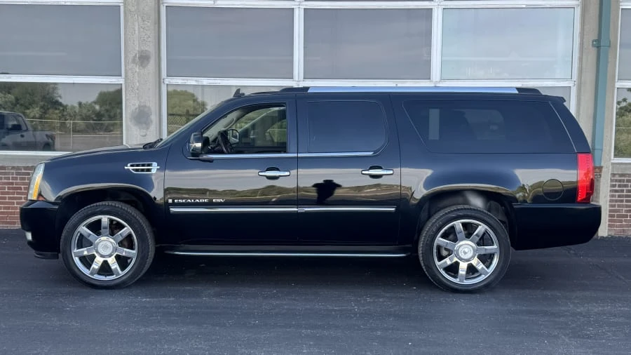 2007 Cadillac Escalade & EXT 3rd Gen - Image 2 of 10