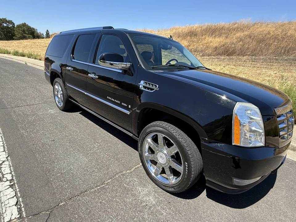 2007 Cadillac Escalade & EXT 3rd Gen - Image 26 of 31
