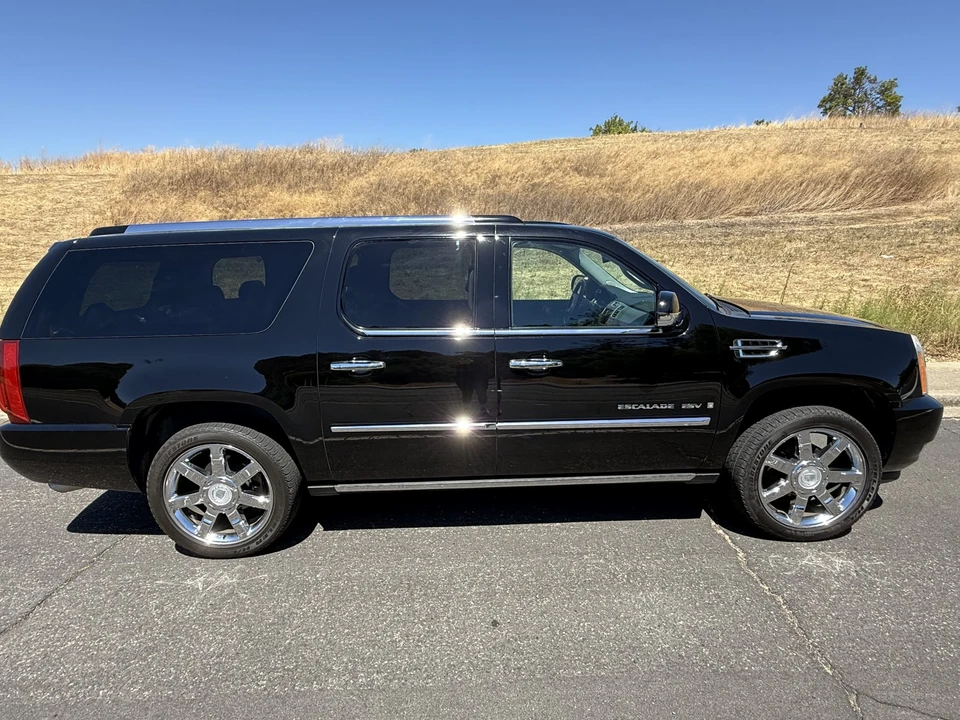 2007 Cadillac Escalade & EXT 3rd Gen - Image 20 of 31