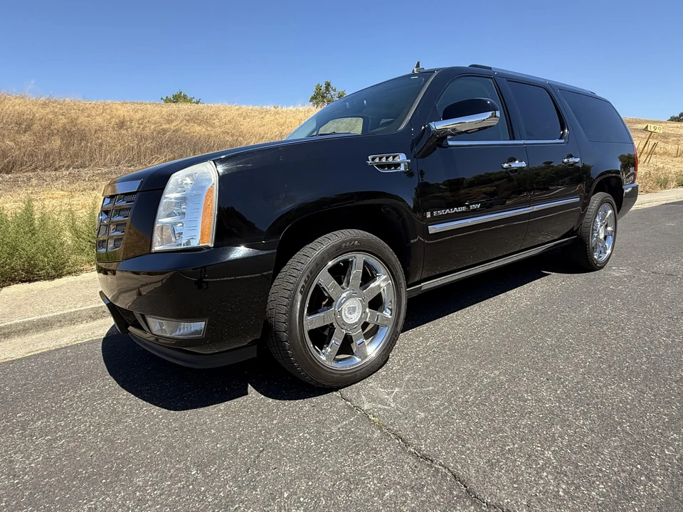 2007 Cadillac Escalade & EXT 3rd Gen - Image 8 of 31