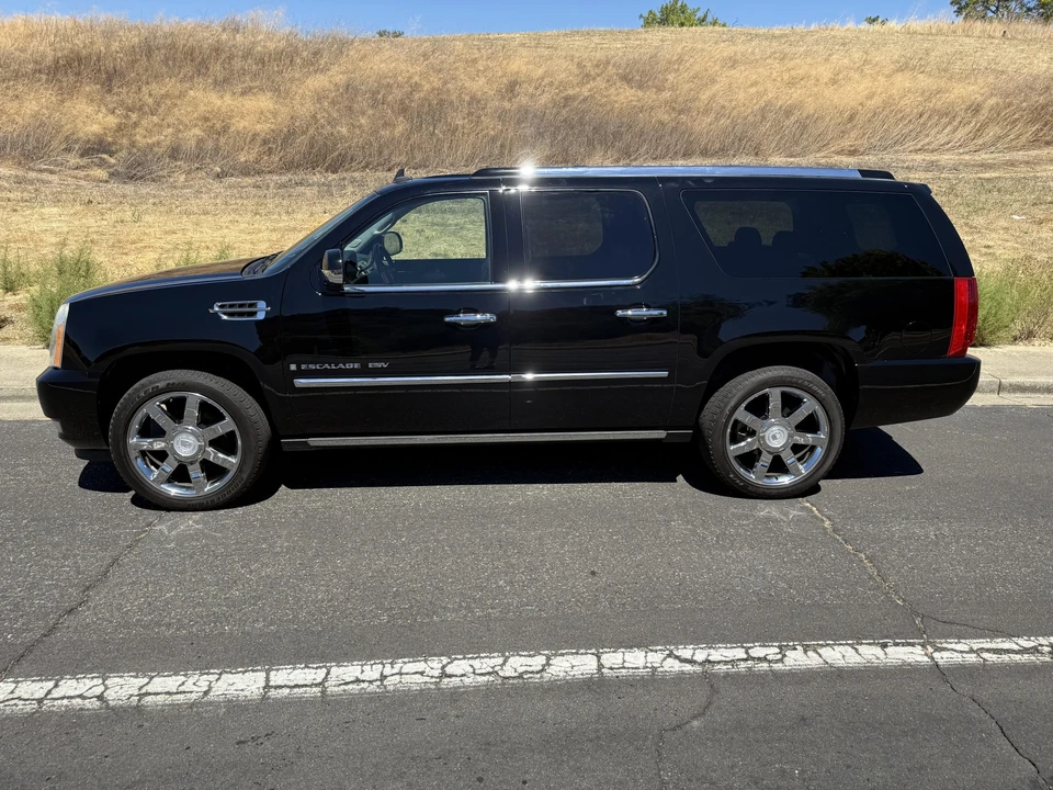 2007 Cadillac Escalade & EXT 3rd Gen - Image 9 of 31
