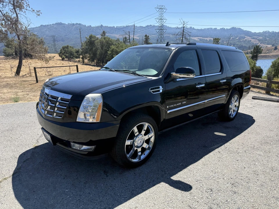 2007 Cadillac Escalade & EXT 3rd Gen - Image 3 of 31