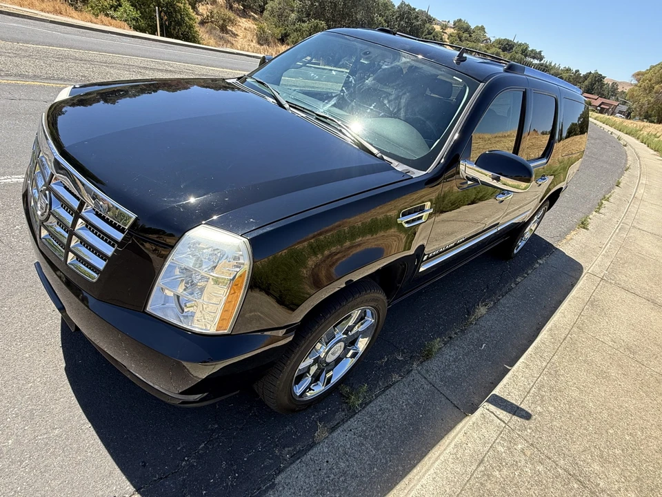 2007 Cadillac Escalade & EXT 3rd Gen - Image 4 of 31