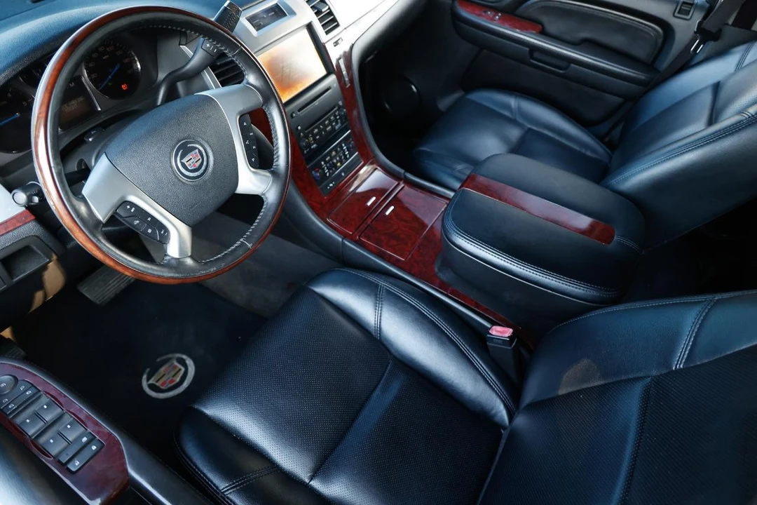 2007 Cadillac Escalade & EXT 3rd Gen - Image 4 of 12
