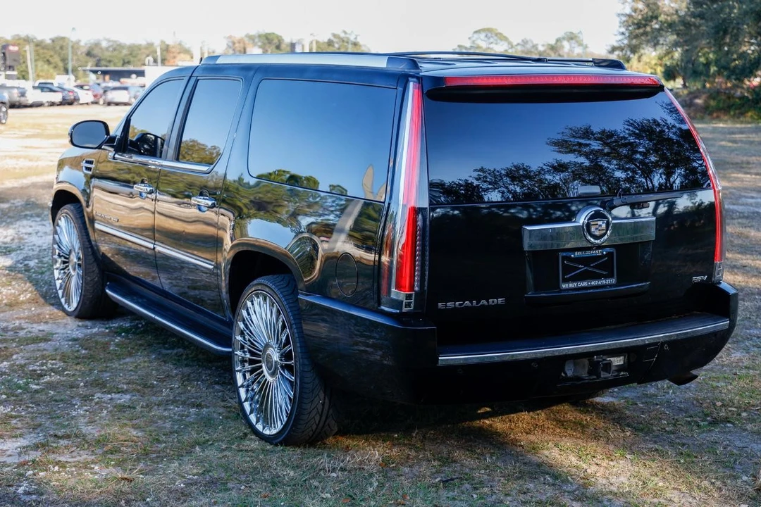 2007 Cadillac Escalade & EXT 3rd Gen - Image 5 of 12