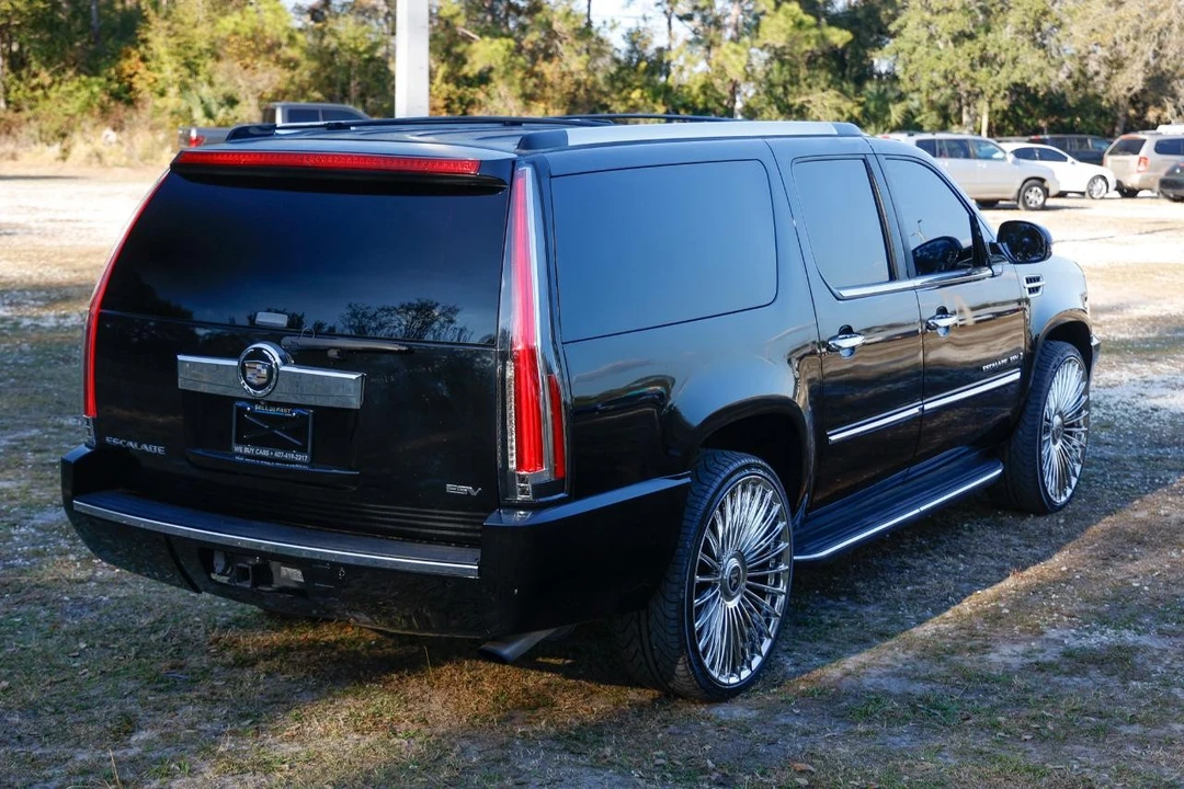 2007 Cadillac Escalade & EXT 3rd Gen - Image 11 of 12