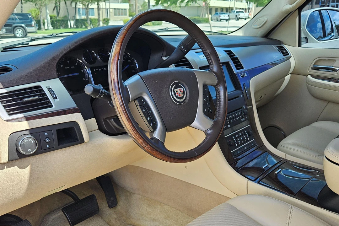 2007 Cadillac Escalade & EXT 3rd Gen - Image 31 of 31