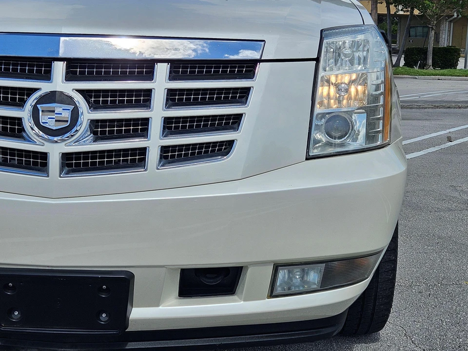 2007 Cadillac Escalade & EXT 3rd Gen - Image 12 of 31