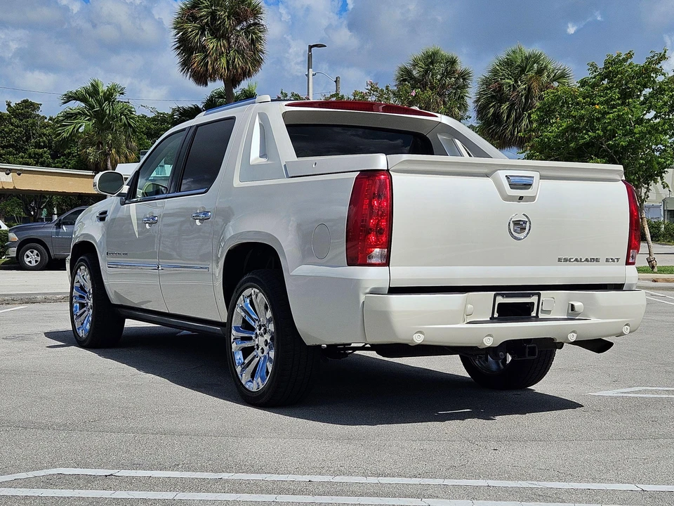 2007 Cadillac Escalade & EXT 3rd Gen - Image 7 of 31