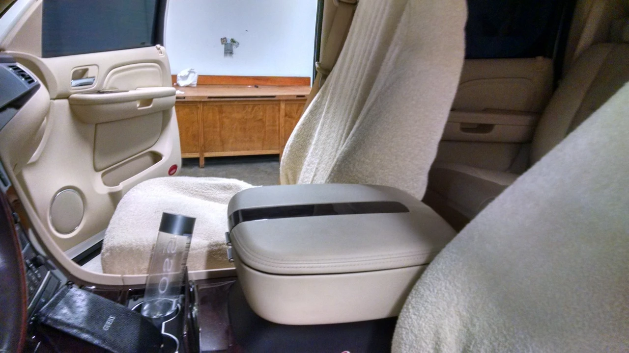2007 Cadillac Escalade & EXT 3rd Gen - Image 18 of 21