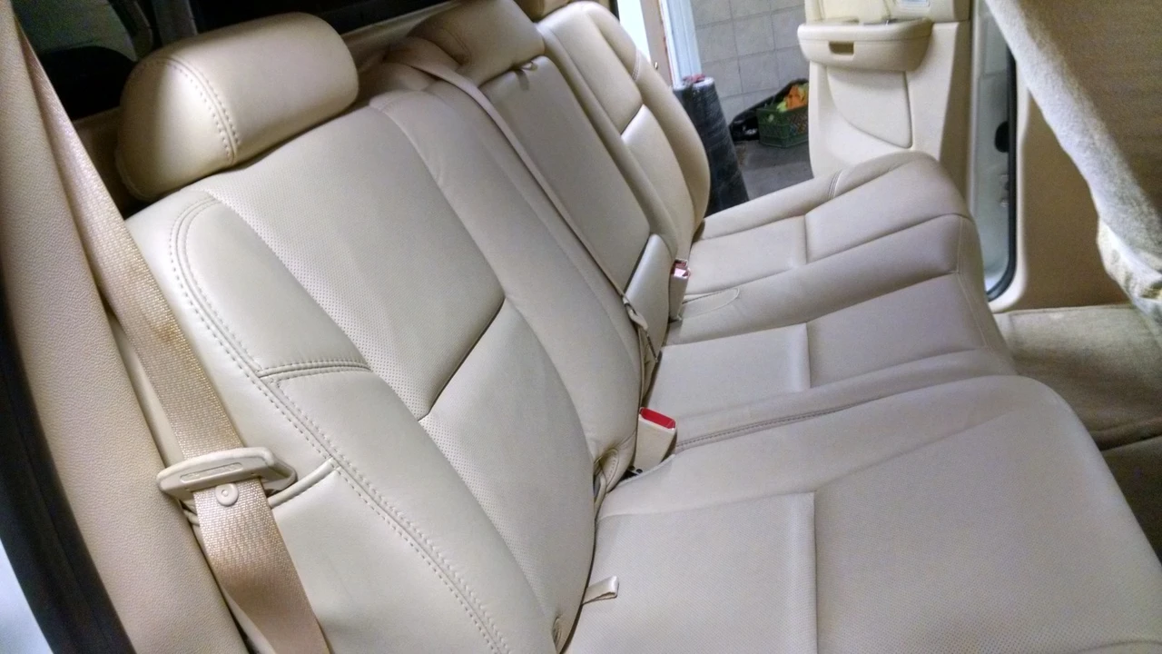 2007 Cadillac Escalade & EXT 3rd Gen - Image 19 of 21