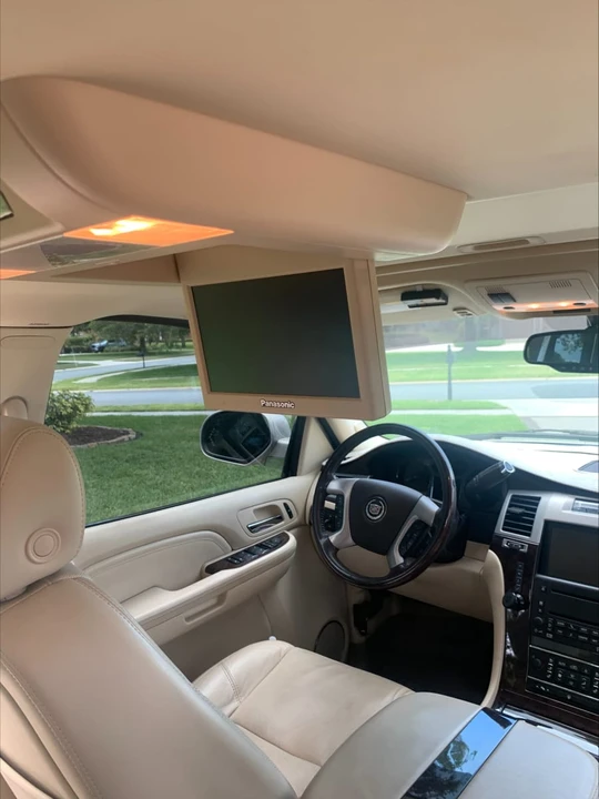 2007 Cadillac Escalade & EXT 3rd Gen - Image 10 of 13