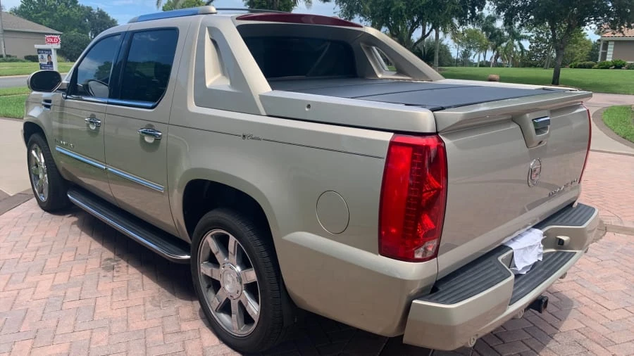 2007 Cadillac Escalade & EXT 3rd Gen - Image 2 of 13