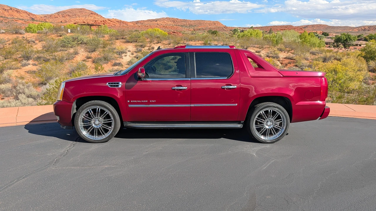 2007 Cadillac Escalade & EXT 3rd Gen - Image 6 of 31